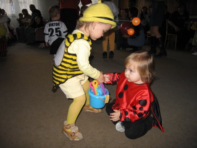 karnevalmateskhocentrabarvnek8.jpg