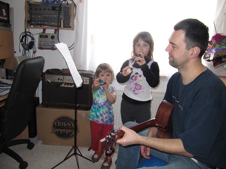 Že by rodinná kapela? 