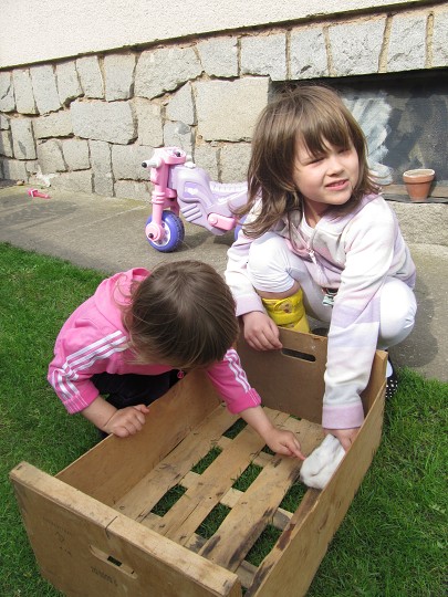 Ta bílá kulička je malý králíček 