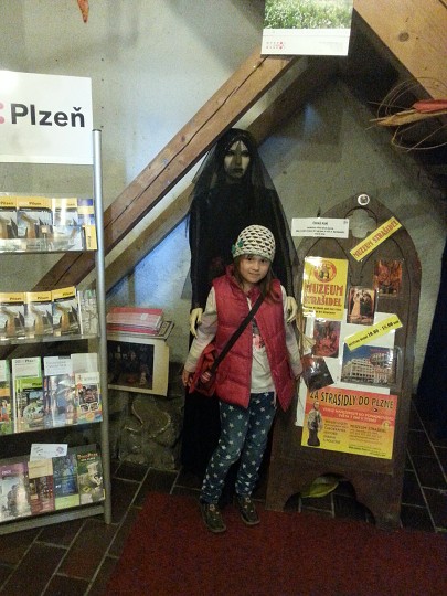 Černá paní už mě drží 